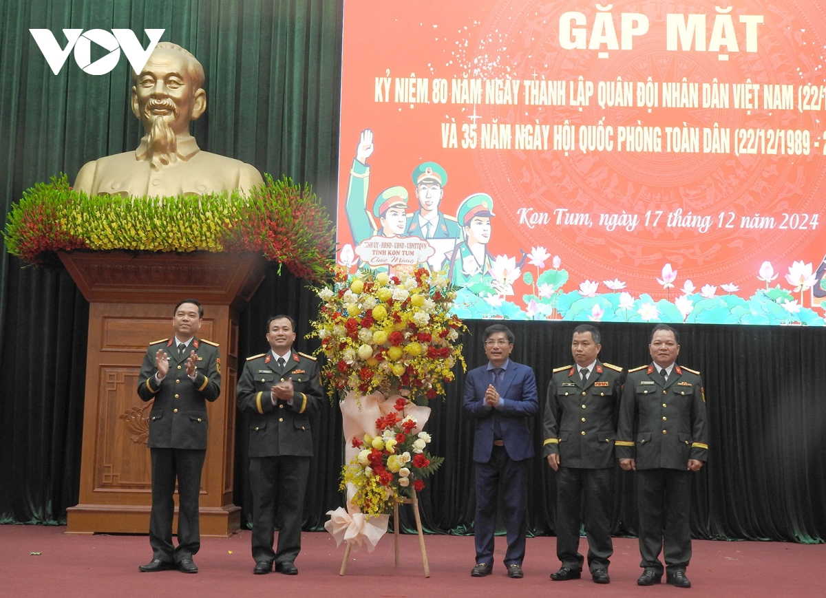 kon tum gặp mặt truyền thống kỷ niệm 80 năm thành lập quân đội nhân dân việt nam hình ảnh 2 kon tum gap mat truyen thong ky niem 80 nam thanh lap quan doi nhan dan viet nam hinh anh 2