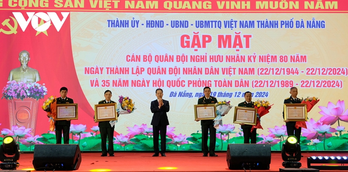 Da nang gap mat ky niem 80 nam ngay thanh lap quan doi nhan dan viet nam hinh anh 6