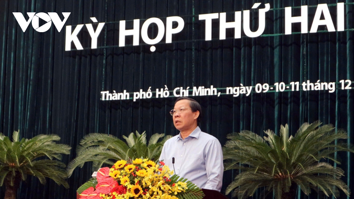 chủ tịch ubnd tphcm nêu giải pháp bứt phá tăng trưởng lên 10 năm 2025 hình ảnh 1 chu tich ubnd tphcm neu giai phap but pha tang truong len 10 nam 2025 hinh anh 1