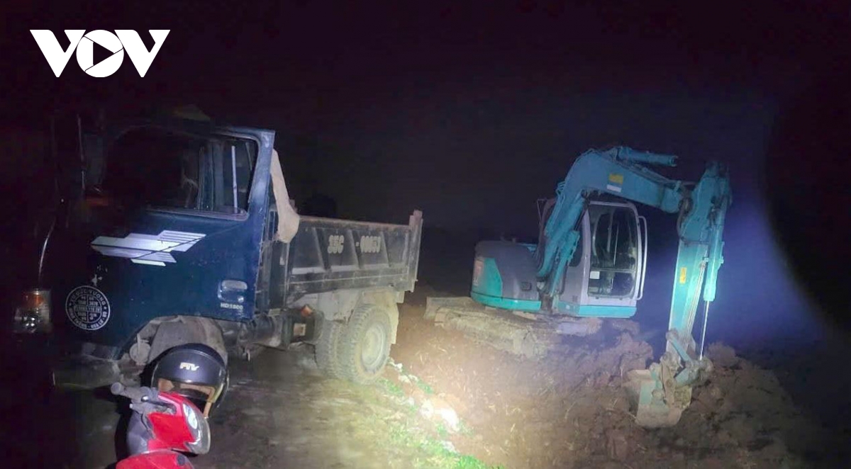 nhức nhối nạn múc đất mặt ruộng đi bán ở kim sơn, ninh bình hình ảnh 3 nhuc nhoi nan muc dat mat ruong di ban o kim son, ninh binh hinh anh 3