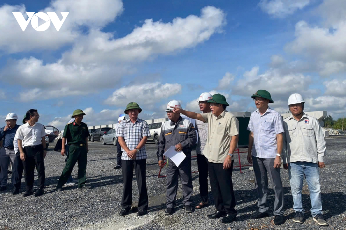 Đột phá về hạ tầng giao thông, phát huy lợi thế phát triển quảng trị hình ảnh 1 Dot pha ve ha tang giao thong, phat huy loi the phat trien quang tri hinh anh 1