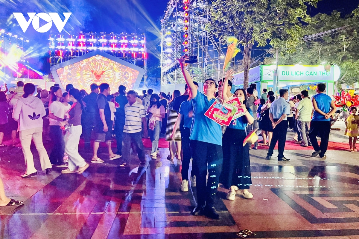 Đánh thức tiềm năng Du lịch – Thương mại qua tuần lễ “Tinh hoa miền sông nước”