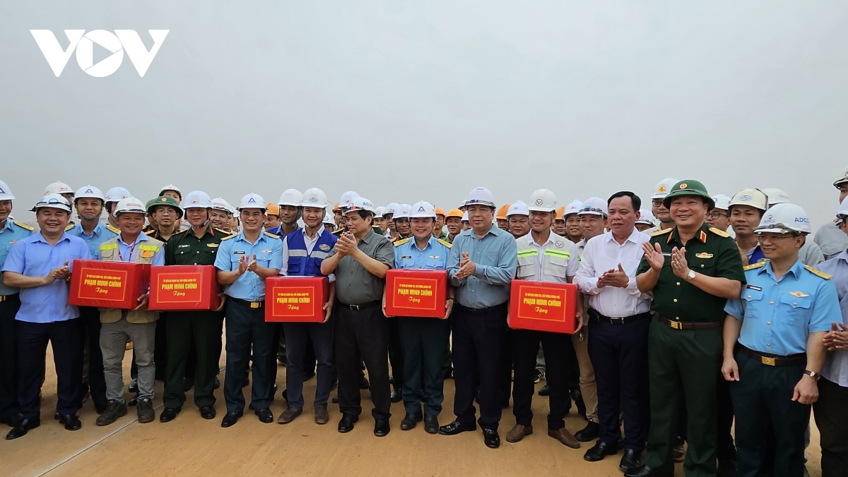 thủ tướng kiểm tra và làm việc về dự án cảng hàng không quốc tế long thành hình ảnh 4 thu tuong kiem tra va lam viec ve du an cang hang khong quoc te long thanh hinh anh 4