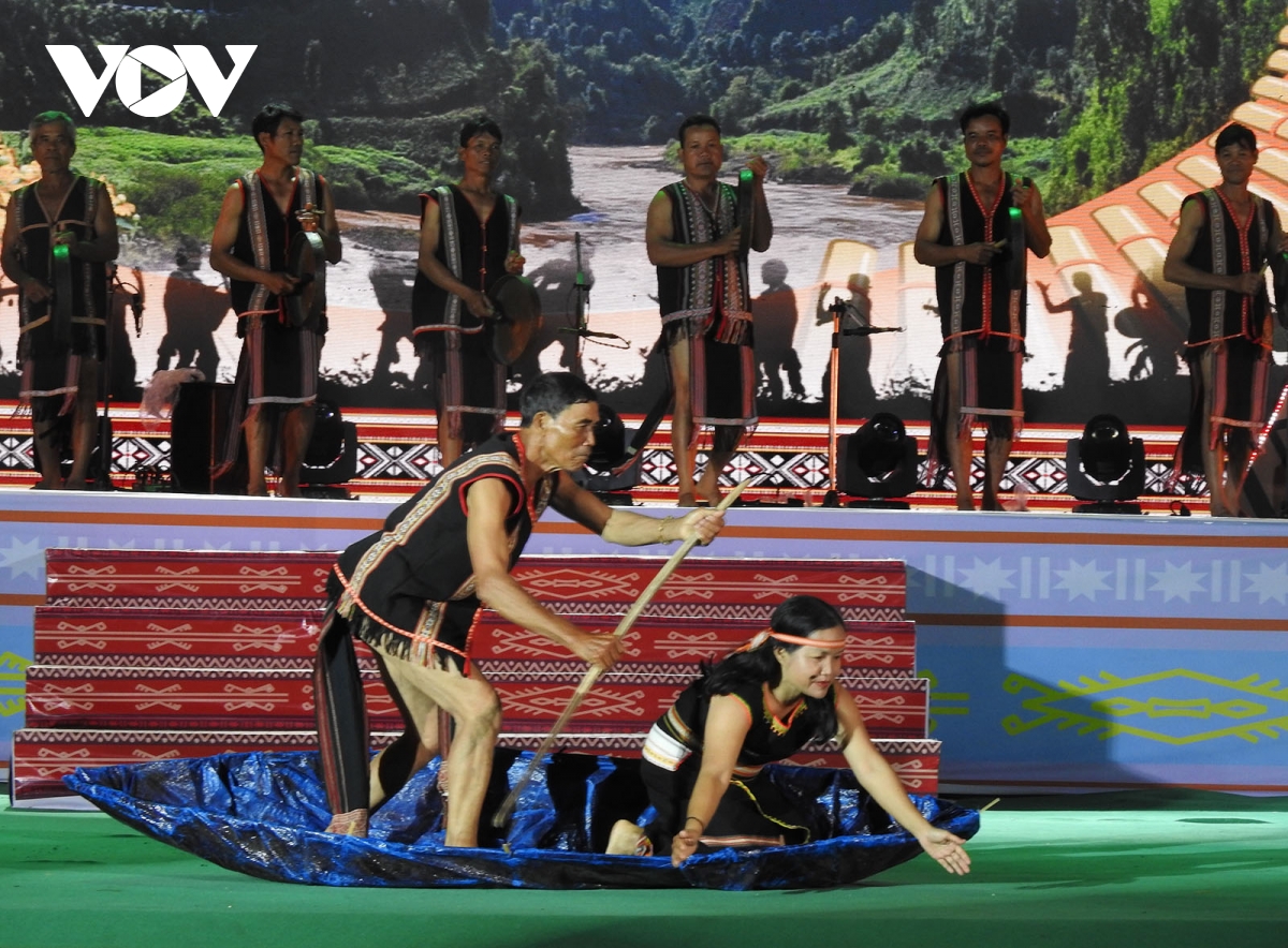 Đêm hội cồng chiêng trải nghiệm văn hoá tại kon tum hình ảnh 3 Dem hoi cong chieng trai nghiem van hoa tai kon tum hinh anh 3