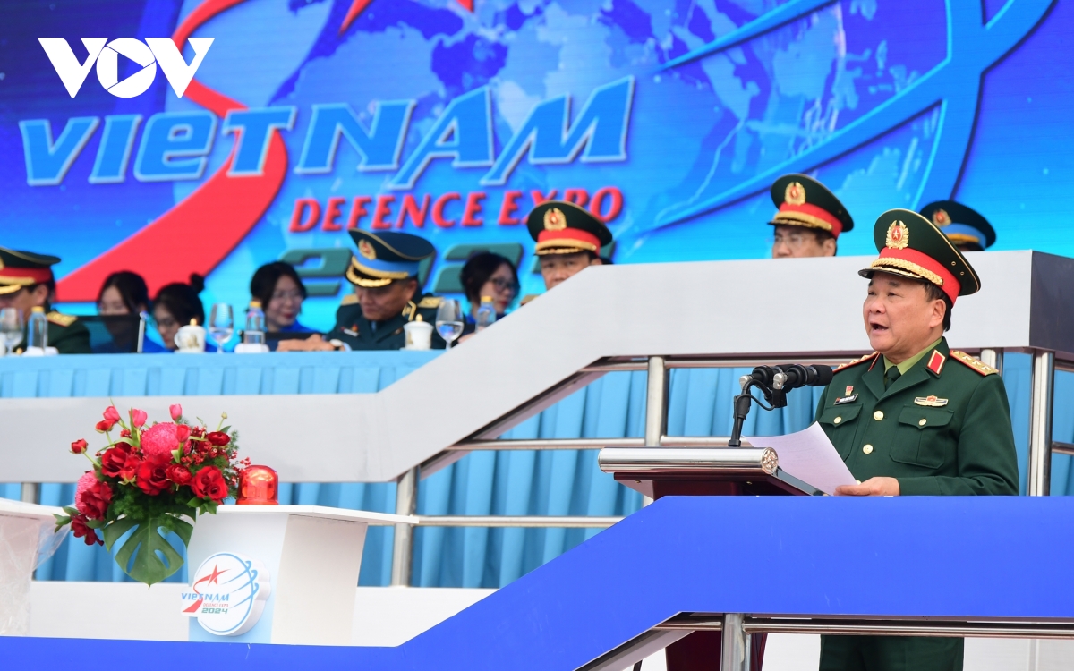 toàn cảnh tổng duyệt triển lãm quốc phòng quốc tế việt nam 2024 hình ảnh 11 toan canh tong duyet trien lam quoc phong quoc te viet nam 2024 hinh anh 11