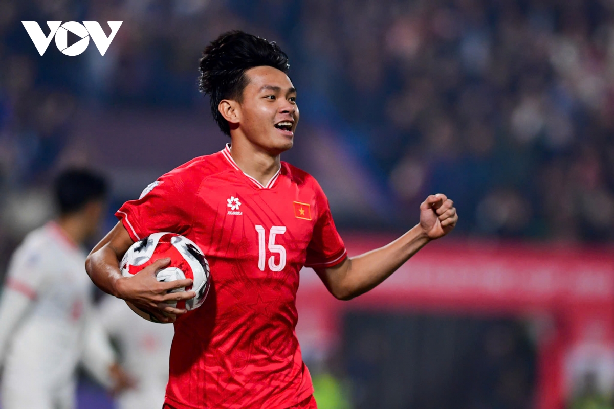 xuân son ra mắt ấn tượng giúp Đt việt nam vào bán kết asean cup 2024 hình ảnh 7 xuan son ra mat an tuong giup Dt viet nam vao ban ket asean cup 2024 hinh anh 7