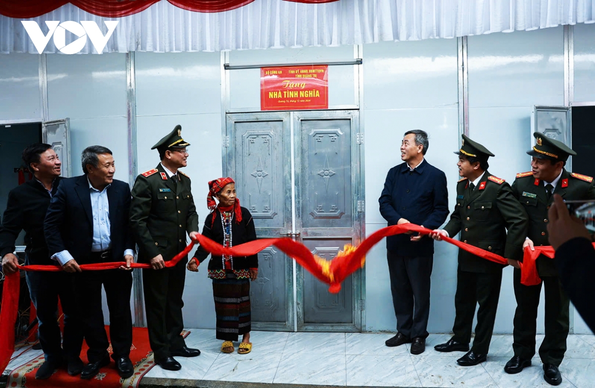 quảng trị khánh thành, bàn giao 200 nhà ở cho người nghèo hình ảnh 1 quang tri khanh thanh, ban giao 200 nha o cho nguoi ngheo hinh anh 1