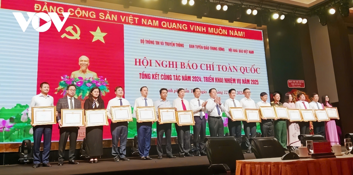 báo chí đổi mới, kiến tạo bước vào kỷ nguyên vươn mình của dân tộc việt nam hình ảnh 5 bao chi doi moi, kien tao buoc vao ky nguyen vuon minh cua dan toc viet nam hinh anh 5