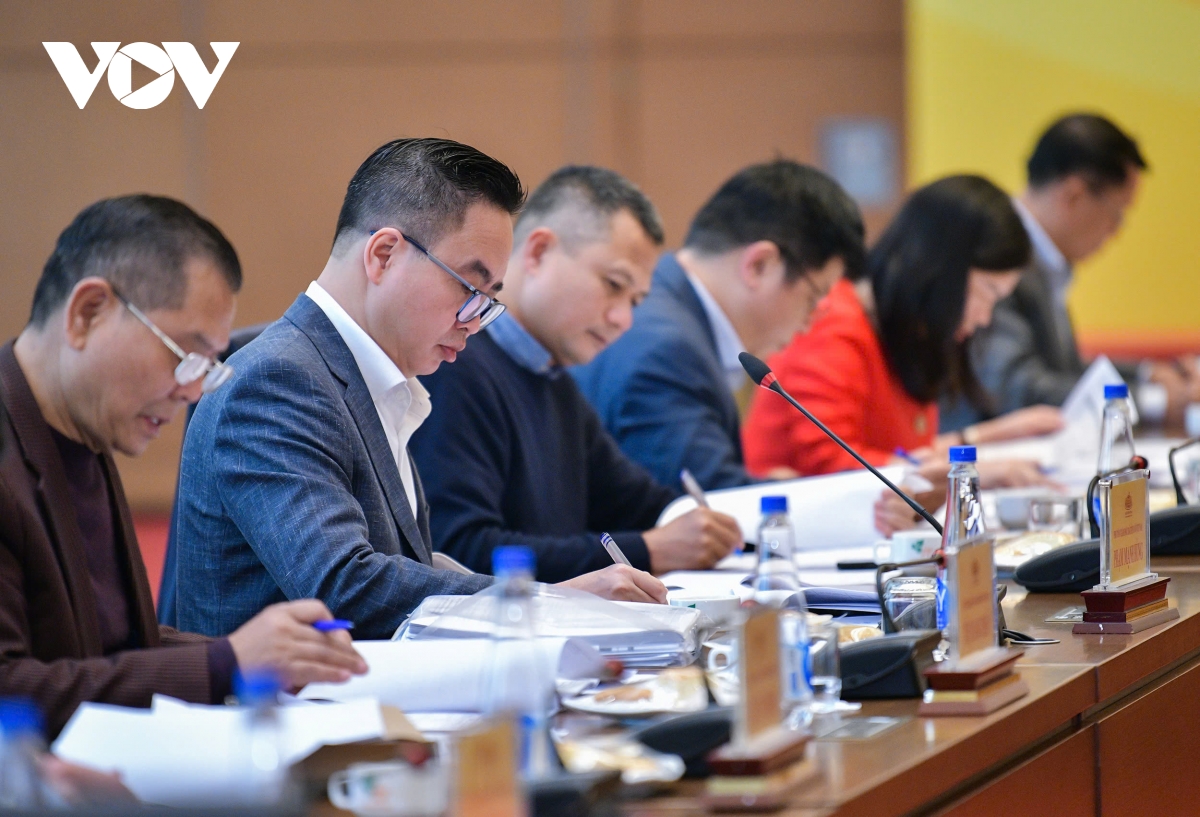 giải diên hồng lần thứ ba 8 giải a, 15 giải b và 20 giải c hình ảnh 5 giai dien hong lan thu ba 8 giai a, 15 giai b va 20 giai c hinh anh 5