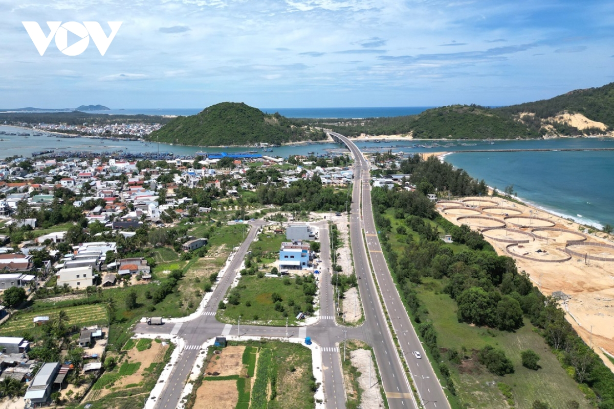 giao thông đi trước mở đường phát triển trên vùng đất võ bình Định hình ảnh 3 giao thong di truoc mo duong phat trien tren vung dat vo binh Dinh hinh anh 3