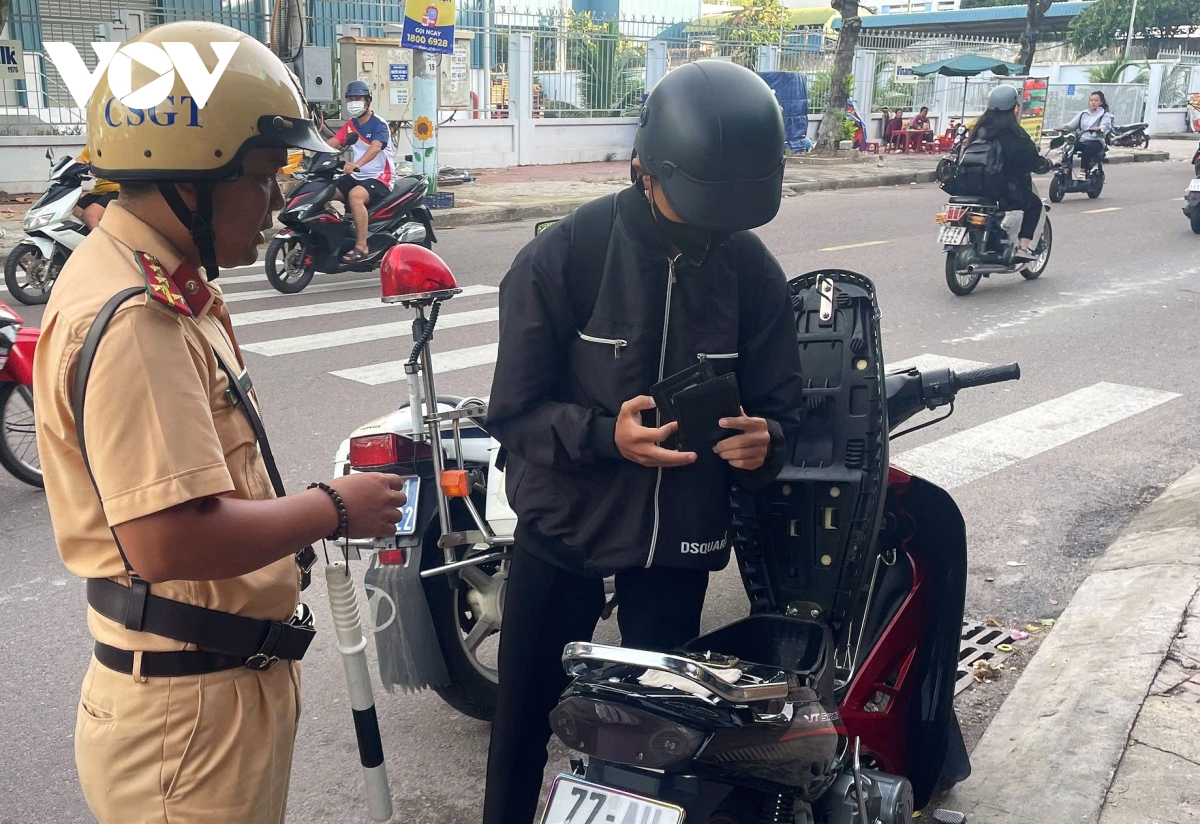 Hơn 1.000 học sinh, sinh viên ở Bình Định bị xử lý vì vi phạm giao thông