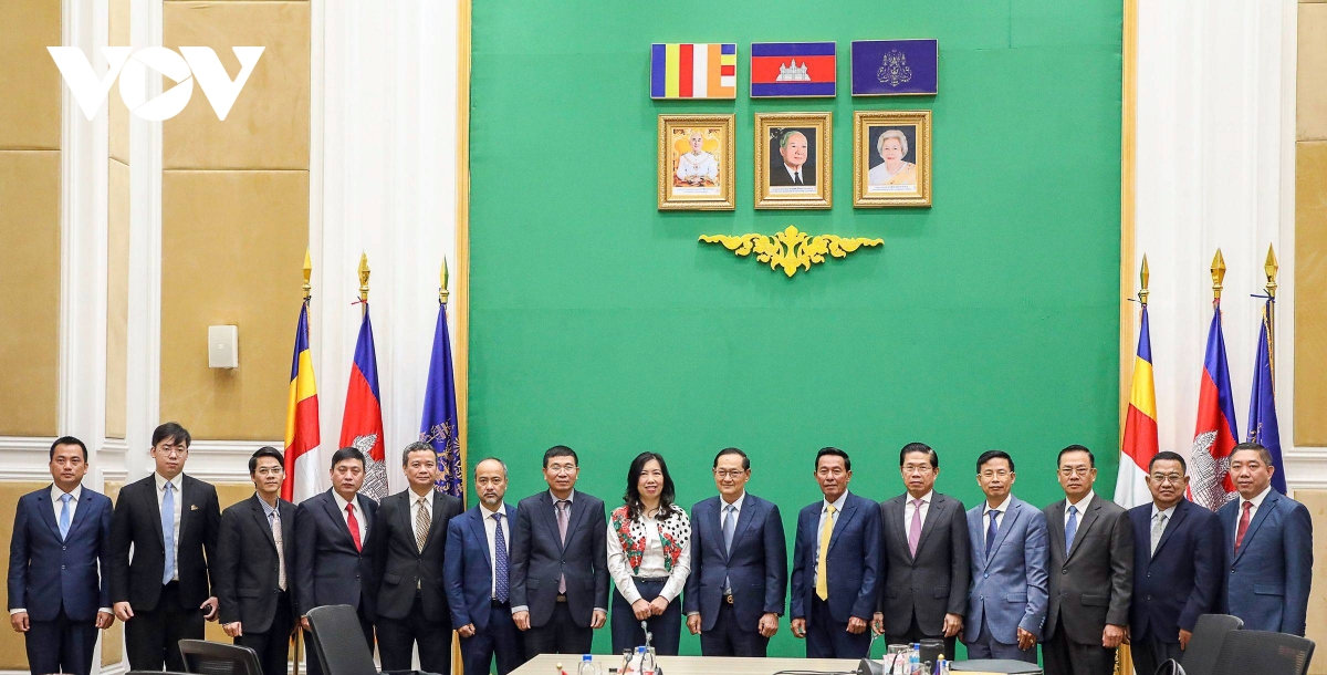 Thứ trưởng Bộ Ngoại giao Lê Thị Thu Hằng thăm và làm việc tại Campuchia