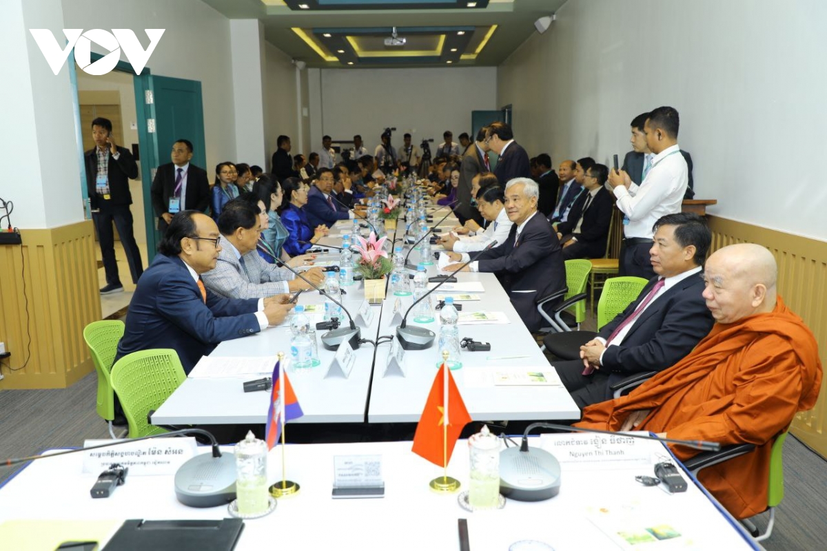 vun đắp tình hữu nghị truyền thống và hợp tác toàn diện việt nam - campuchia hình ảnh 1 vun dap tinh huu nghi truyen thong va hop tac toan dien viet nam - campuchia hinh anh 1