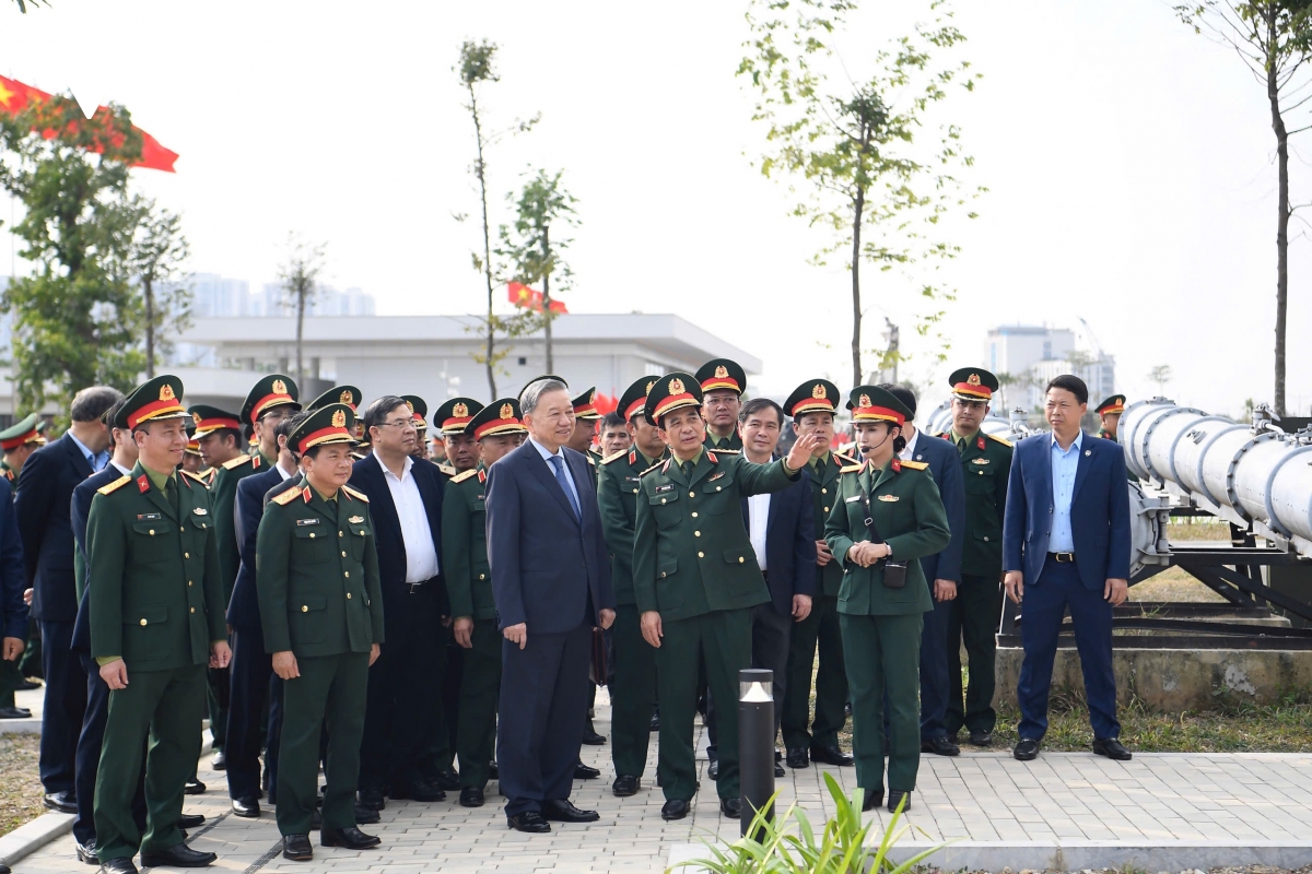tổng bí thư tô lâm lưu giữ và phát huy các giá trị lịch sử quân sự của dân tộc hình ảnh 2 tong bi thu to lam luu giu va phat huy cac gia tri lich su quan su cua dan toc hinh anh 2