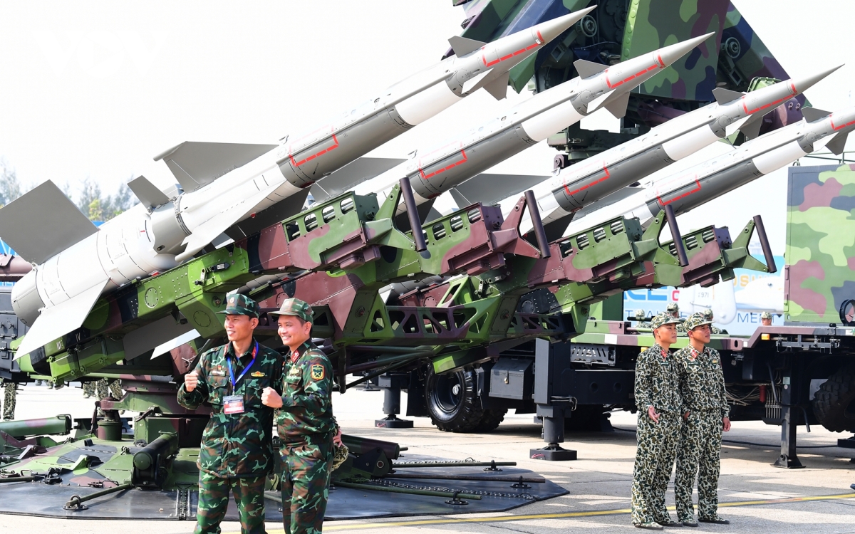 xe tăng chủ lực của qĐnd việt nam tạo điểm nhấn ở triển lãm quốc phòng 2024 hình ảnh 7 xe tang chu luc cua qDnd viet nam tao diem nhan o trien lam quoc phong 2024 hinh anh 7