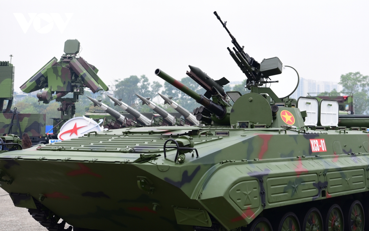 xe tăng chủ lực của qĐnd việt nam tạo điểm nhấn ở triển lãm quốc phòng 2024 hình ảnh 5 xe tang chu luc cua qDnd viet nam tao diem nhan o trien lam quoc phong 2024 hinh anh 5