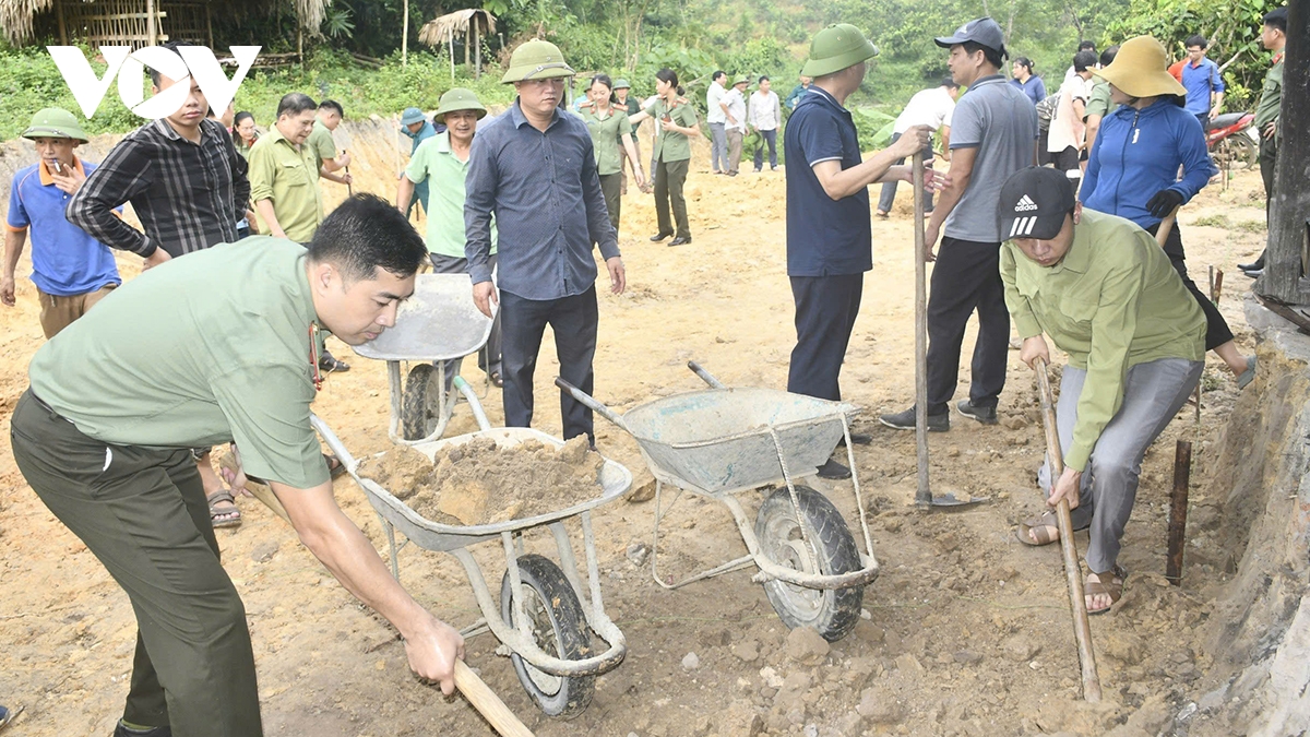 tuyen quang huy dong moi nguon luc xoa nha tam, nha dot nat hinh anh 2