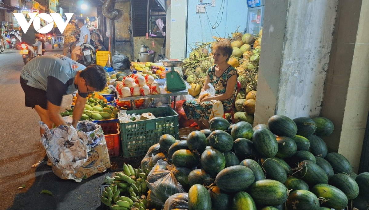 trái cây chưng tết ở tp.hcm nhảy giá , người bán buồn, người mua thở dài hình ảnh 3 trai cay chung tet o tp.hcm nhay gia , nguoi ban buon, nguoi mua tho dai hinh anh 3