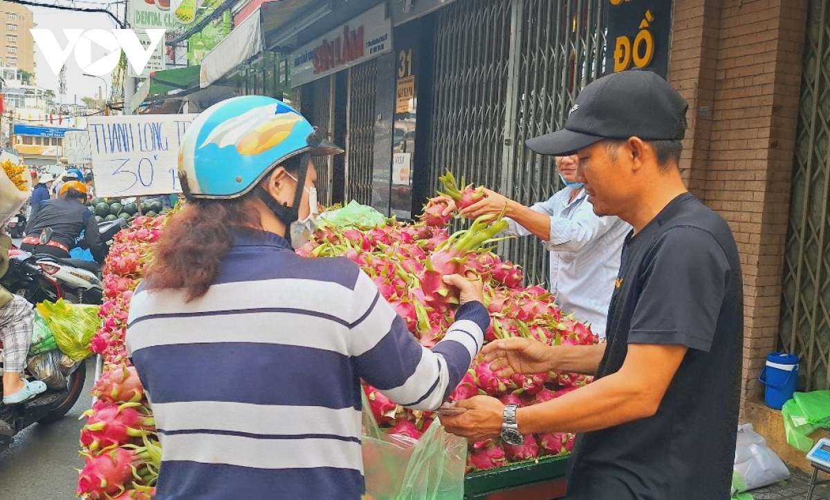 trái cây chưng tết ở tp.hcm nhảy giá , người bán buồn, người mua thở dài hình ảnh 1 trai cay chung tet o tp.hcm nhay gia , nguoi ban buon, nguoi mua tho dai hinh anh 1