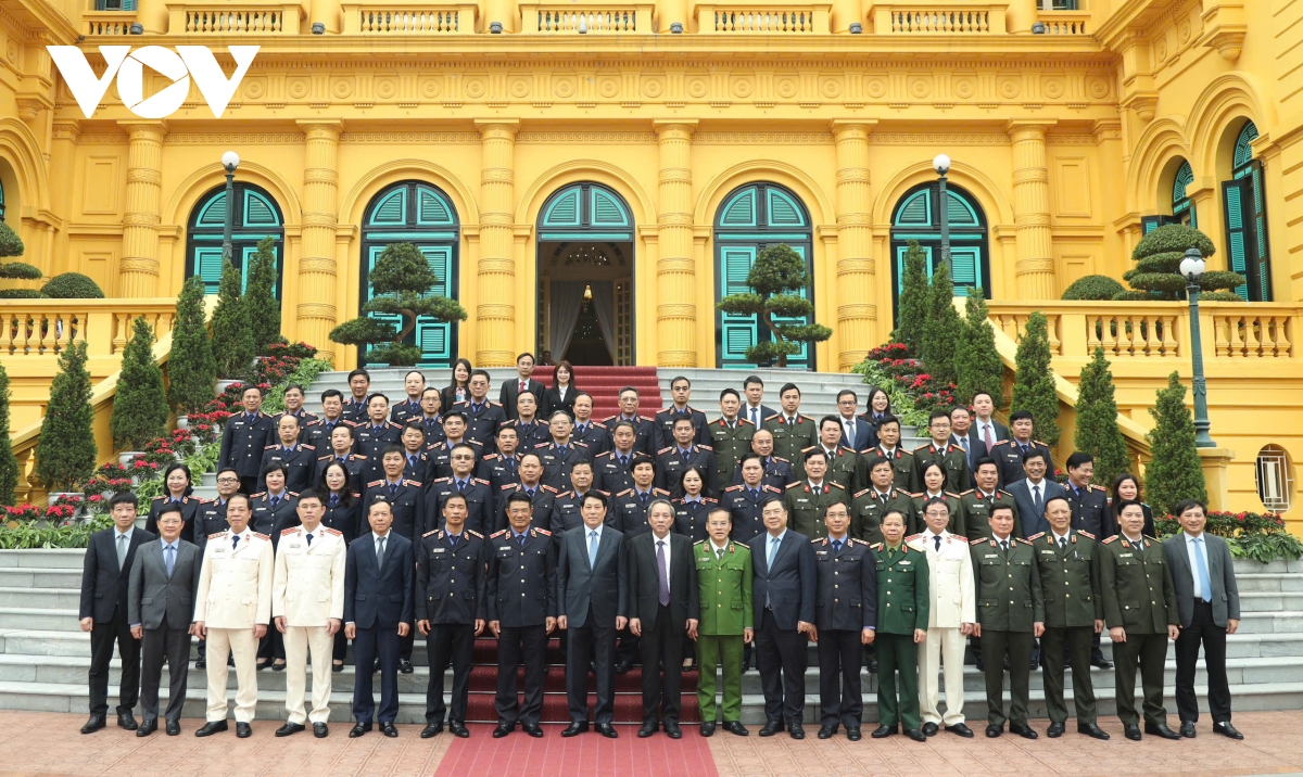 chủ tịch nước trao quyết định bổ nhiệm phó viện trưởng viện ksnd tối cao hình ảnh 5 chu tich nuoc trao quyet dinh bo nhiem pho vien truong vien ksnd toi cao hinh anh 5