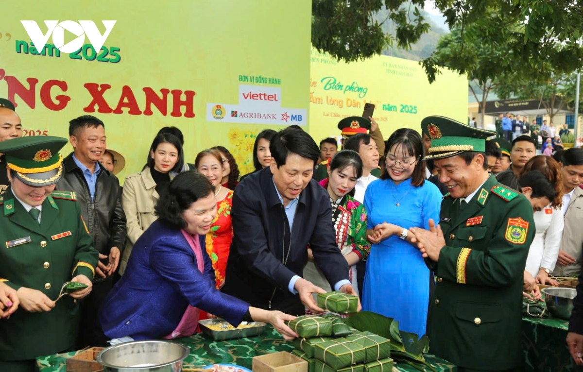 chu tich nuoc luong cuong tham, chuc tet tai xa pa tan, lai chau hinh anh 3