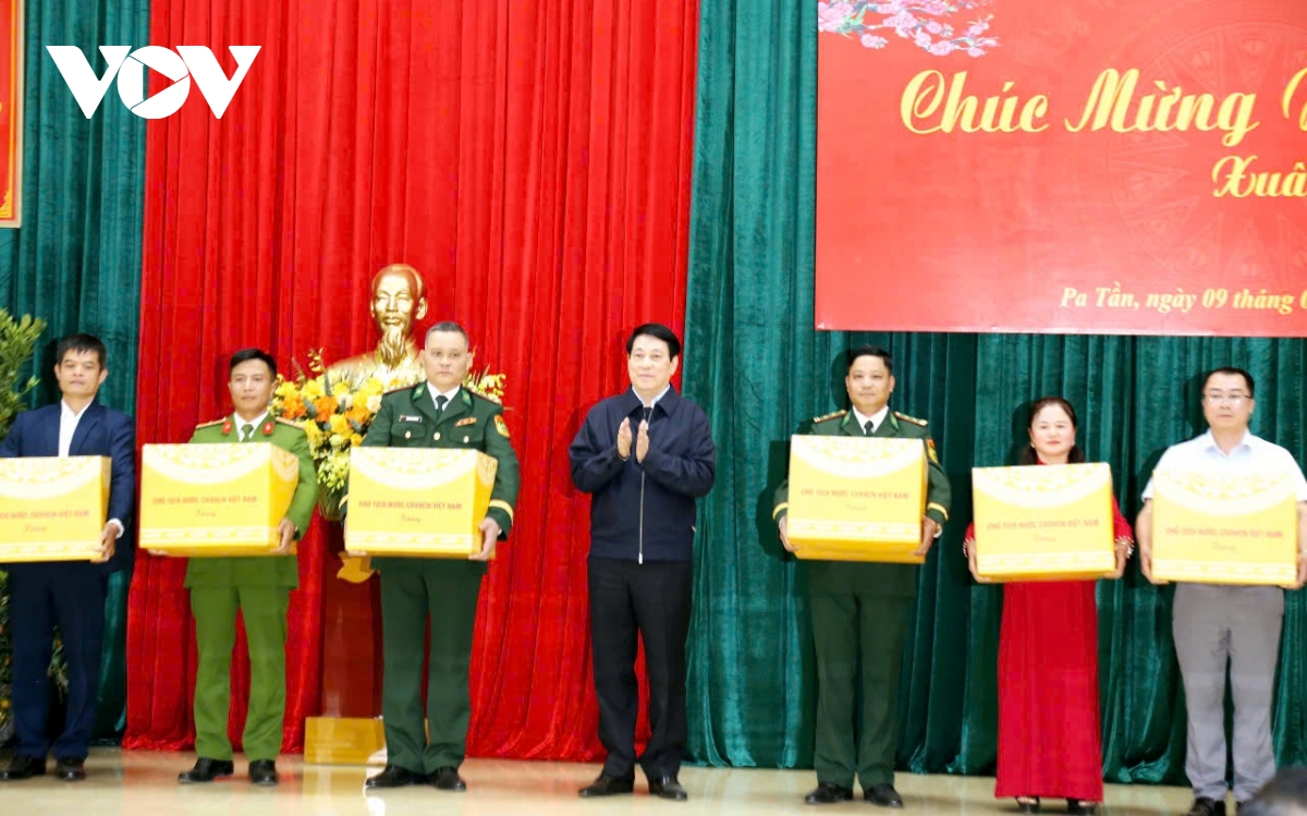 chu tich nuoc luong cuong tham, chuc tet tai xa pa tan, lai chau hinh anh 2