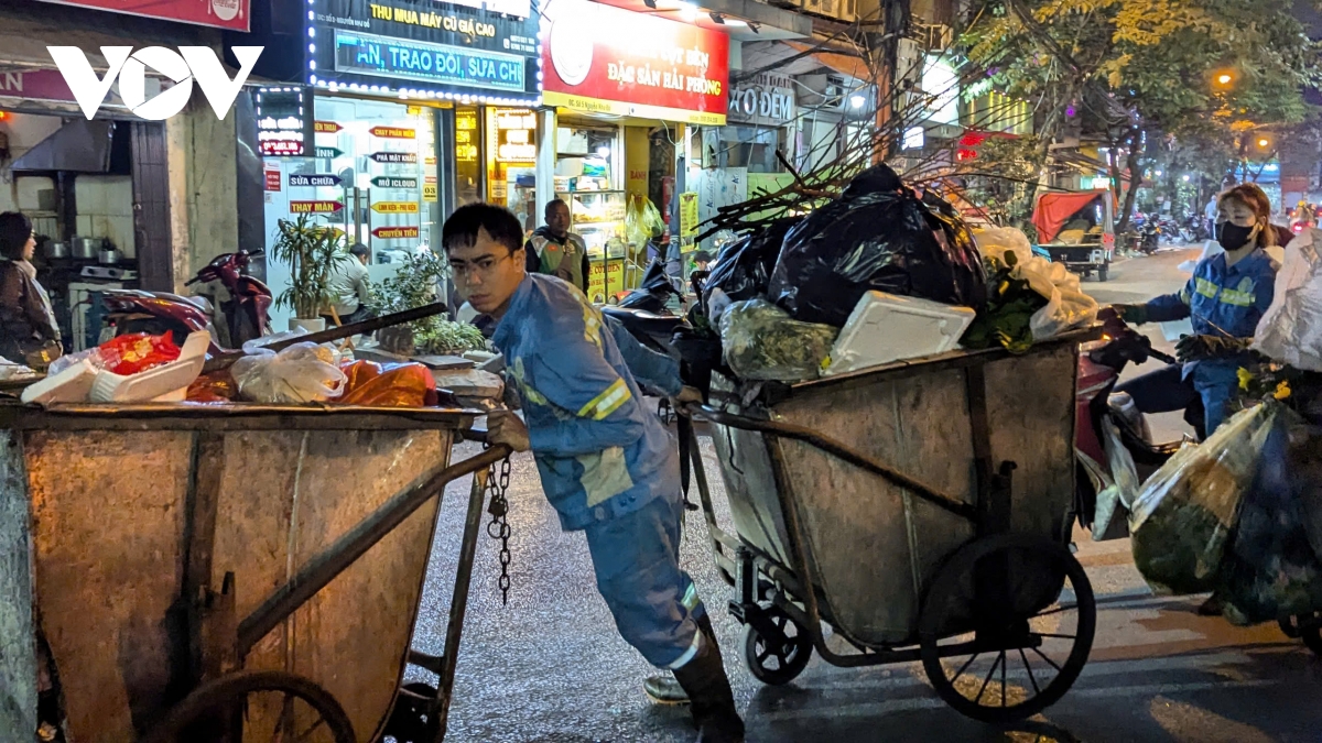 Uoc vong gian di dau xuan cua nhung cong nhan don giao thua ngoai duong hinh anh 10