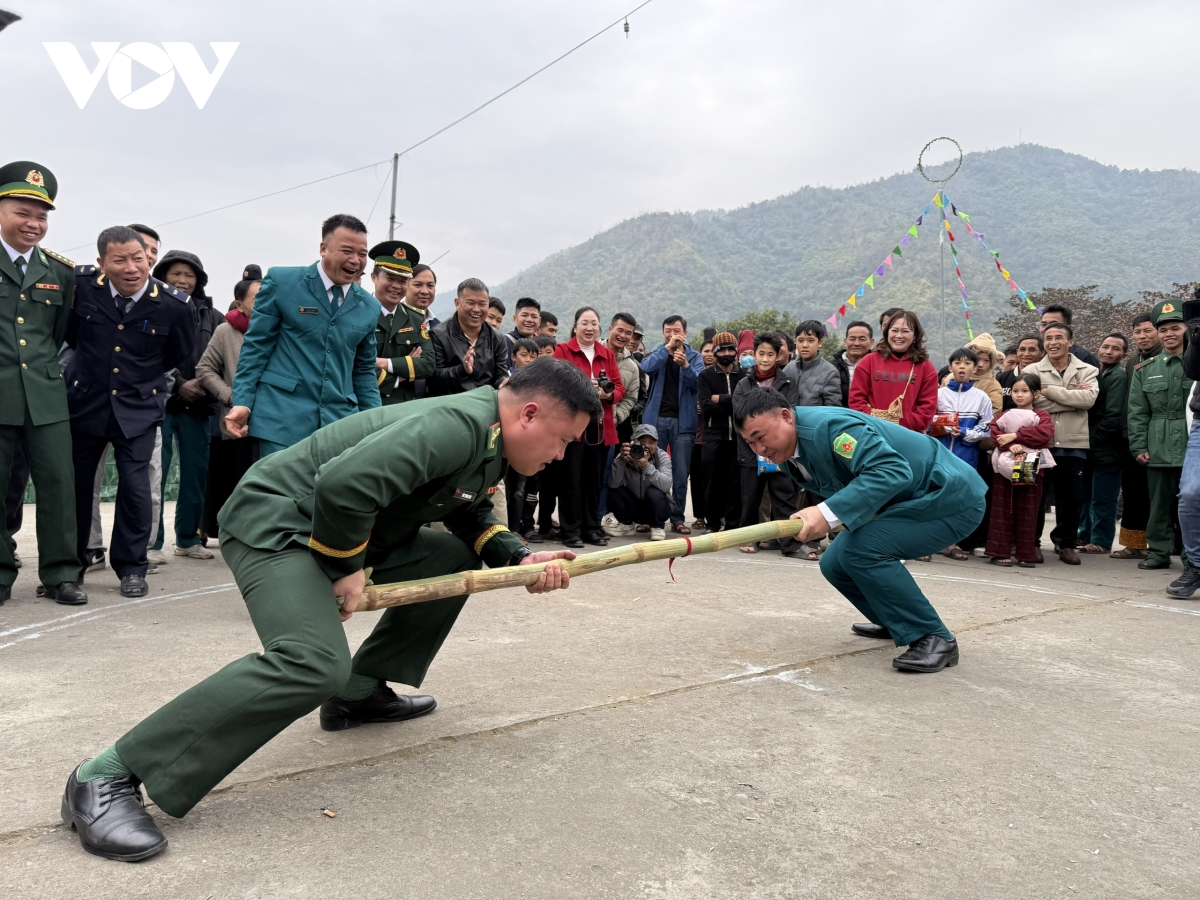 xuan bien phong - niem vui khong chi rieng dong bao hinh anh 11