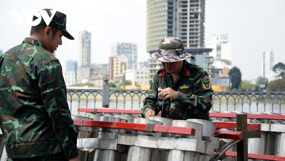 trận địa pháo hoa tại tp.hcm đã sẵn sàng hình ảnh 13 tran dia phao hoa tai tp.hcm da san sang hinh anh 13