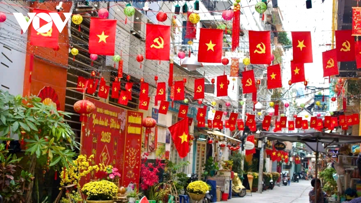 Ho Chi Minh City overflows with Spring colours