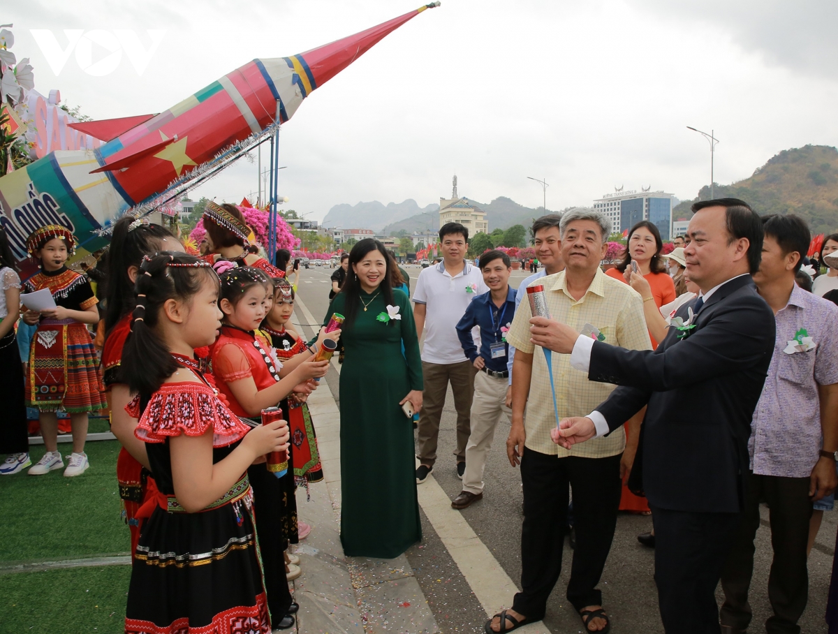  thanh pho hoc tap toan cau tren vung cao tay bac hinh anh 4