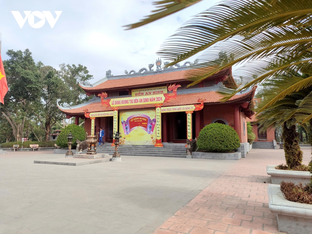 du xuân về miền đất linh thiêng nhà trần hình ảnh 2 du xuan ve mien dat linh thieng nha tran hinh anh 2