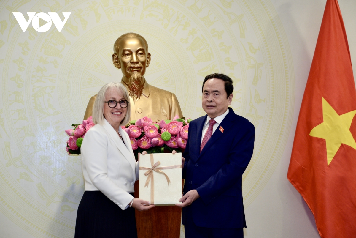 chủ tịch quốc hội tiếp tgĐ tổ chức quốc tế pháp ngữ caroline st-hilaire hình ảnh 4 chu tich quoc hoi tiep tgD to chuc quoc te phap ngu caroline st-hilaire hinh anh 4
