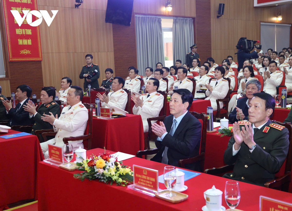chủ tịch nước lương cường thăm, chúc tết bộ tư lệnh cảnh vệ hình ảnh 3 chu tich nuoc luong cuong tham, chuc tet bo tu lenh canh ve hinh anh 3