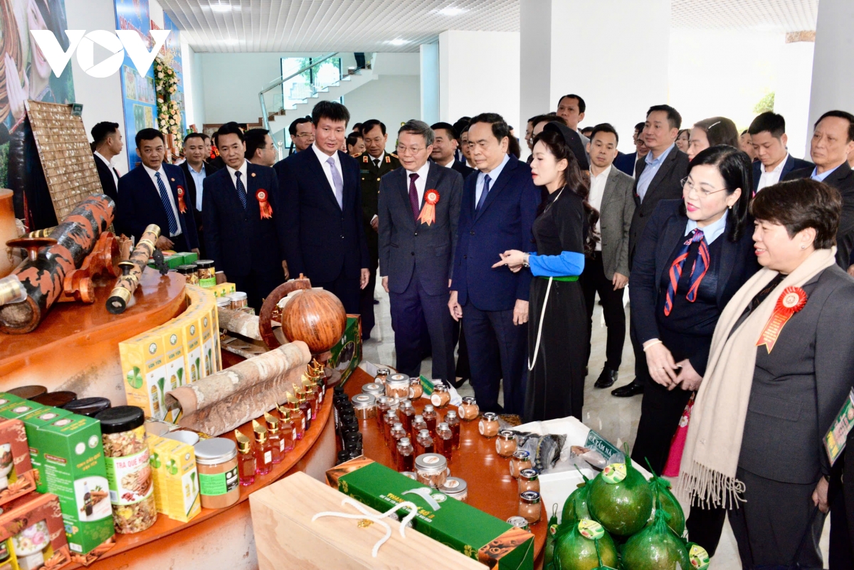 chủ tịch quốc hội dự lễ công bố công nhận huyện văn yên đạt chuẩn nông thôn mới hình ảnh 2 chu tich quoc hoi du le cong bo cong nhan huyen van yen dat chuan nong thon moi hinh anh 2