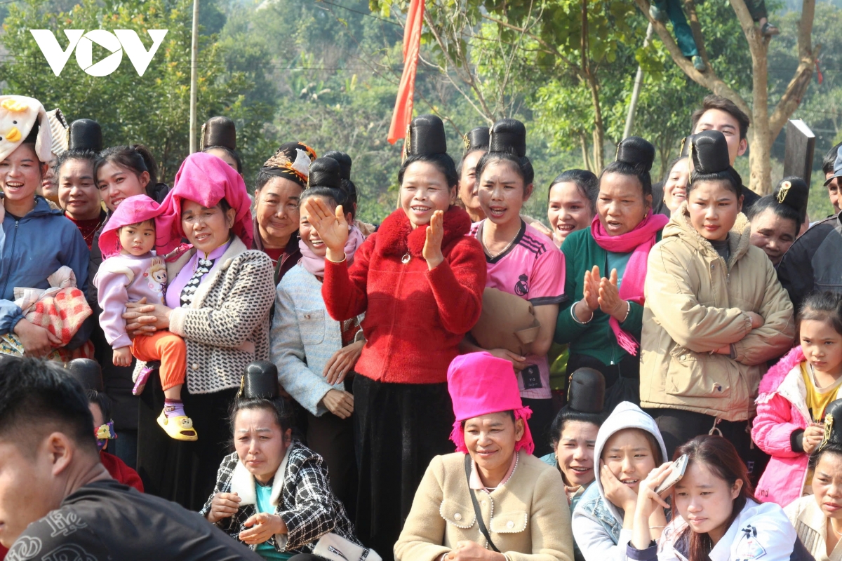 mang tết sớm đến với đồng bào vùng ảnh hưởng thiên tai hình ảnh 9 mang tet som den voi dong bao vung anh huong thien tai hinh anh 9