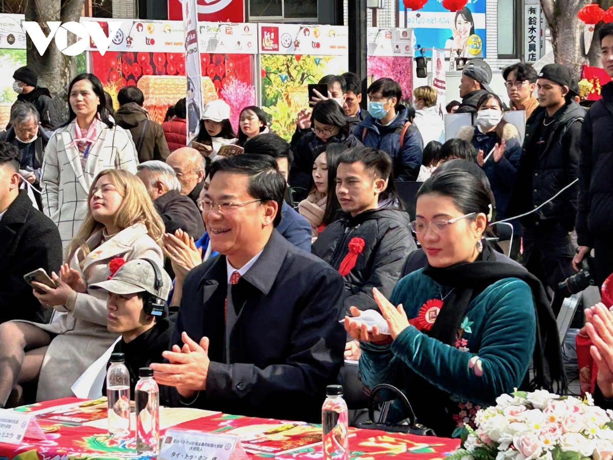 le hoi tet viet saitama 2025 - tet que huong trong long nhung nguoi con xa xu hinh anh 5