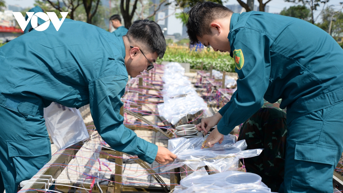 trận địa pháo hoa tại tp.hcm đã sẵn sàng hình ảnh 7 tran dia phao hoa tai tp.hcm da san sang hinh anh 7