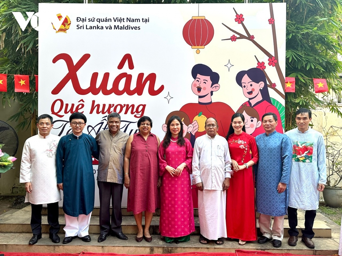 Dai su quan viet nam tai sri lanka to chuc xuan que huong 2025 hinh anh 2