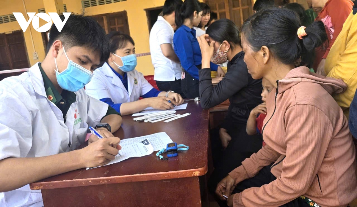 gia lai rộn ràng với chương trình xuân biên phòng - Ấm lòng dân bản hình ảnh 3 gia lai ron rang voi chuong trinh xuan bien phong - Am long dan ban hinh anh 3
