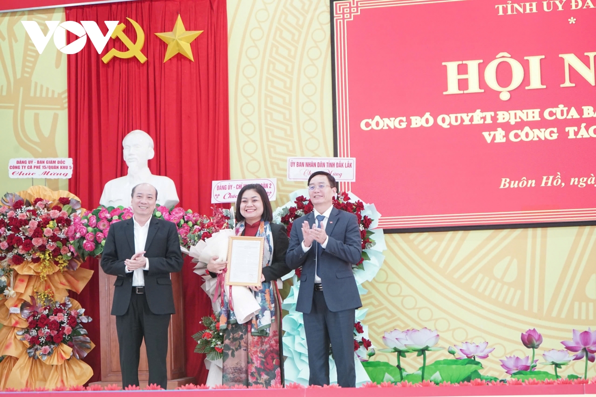 phó chủ tịch ubnd tỉnh Đắk lắk được điều động giữ chức bí thư thị ủy buôn hồ hình ảnh 2 pho chu tich ubnd tinh Dak lak duoc dieu dong giu chuc bi thu thi uy buon ho hinh anh 2