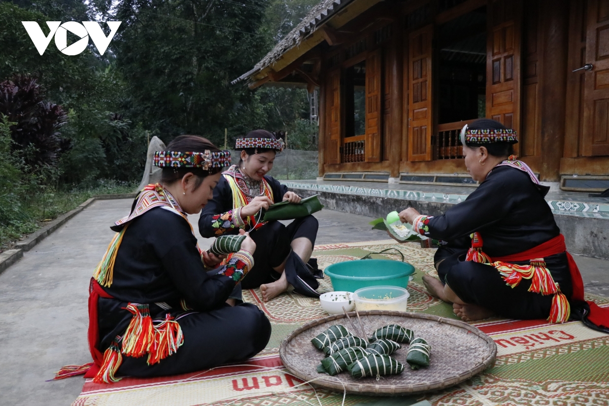 nét đẹp văn hóa trong đón tết nguyên đán của người dao đỏ yên bái hình ảnh 1 net dep van hoa trong don tet nguyen dan cua nguoi dao do yen bai hinh anh 1
