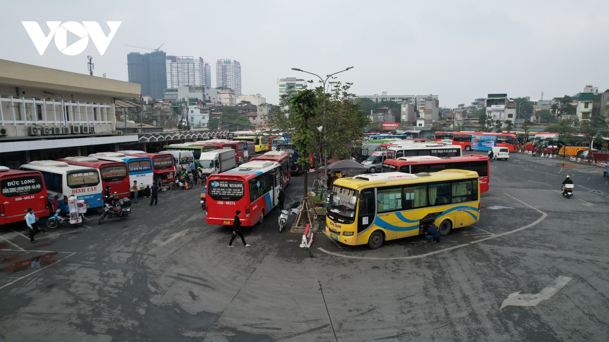 cua ngo phia nam ha noi dong nghit trong ngay cuoi lam viec truoc ky nghi tet hinh anh 7