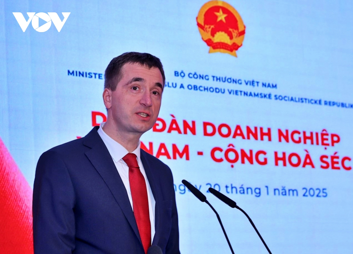 thủ tướng phạm minh chính dự diễn đàn doanh nghiệp việt nam - séc hình ảnh 3 thu tuong pham minh chinh du dien dan doanh nghiep viet nam - sec hinh anh 3