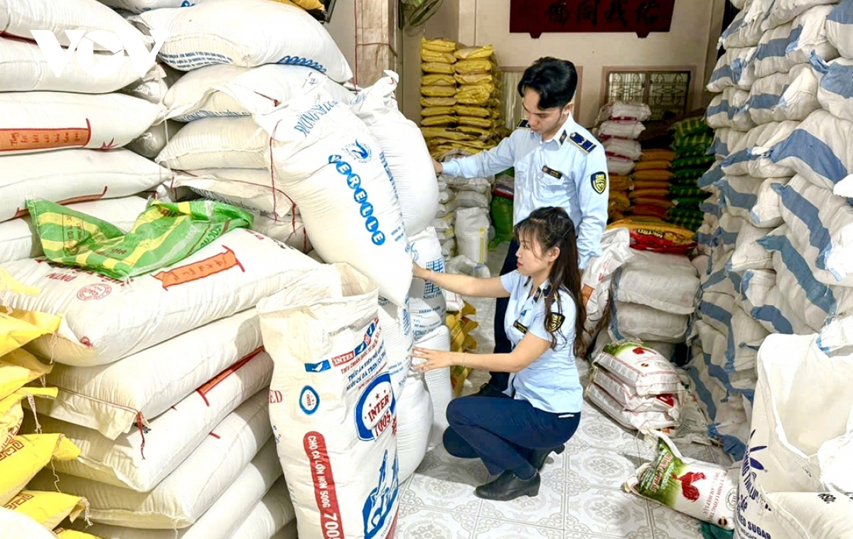 quảng ngãi tăng cường kiểm soát hàng hóa dịp tết Ất tỵ hình ảnh 4 quang ngai tang cuong kiem soat hang hoa dip tet At ty hinh anh 4