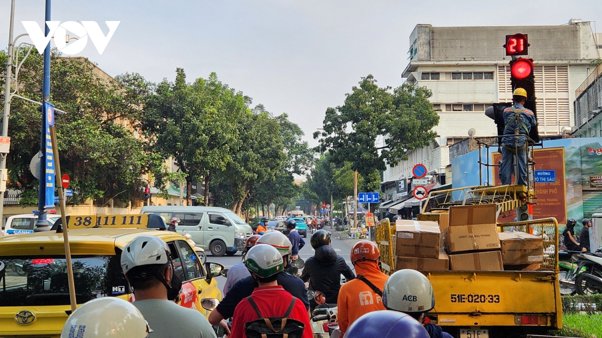 tp.hcm sẽ đánh giá lại để phân luồng giảm ùn tắc giao thông hình ảnh 2 tp.hcm se danh gia lai de phan luong giam un tac giao thong hinh anh 2