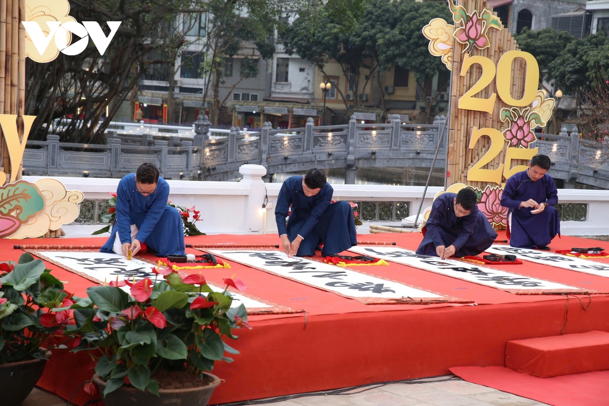 hoi chu xuan At ty khong gian van hoa hap dan nhung ngay dau xuan hinh anh 2