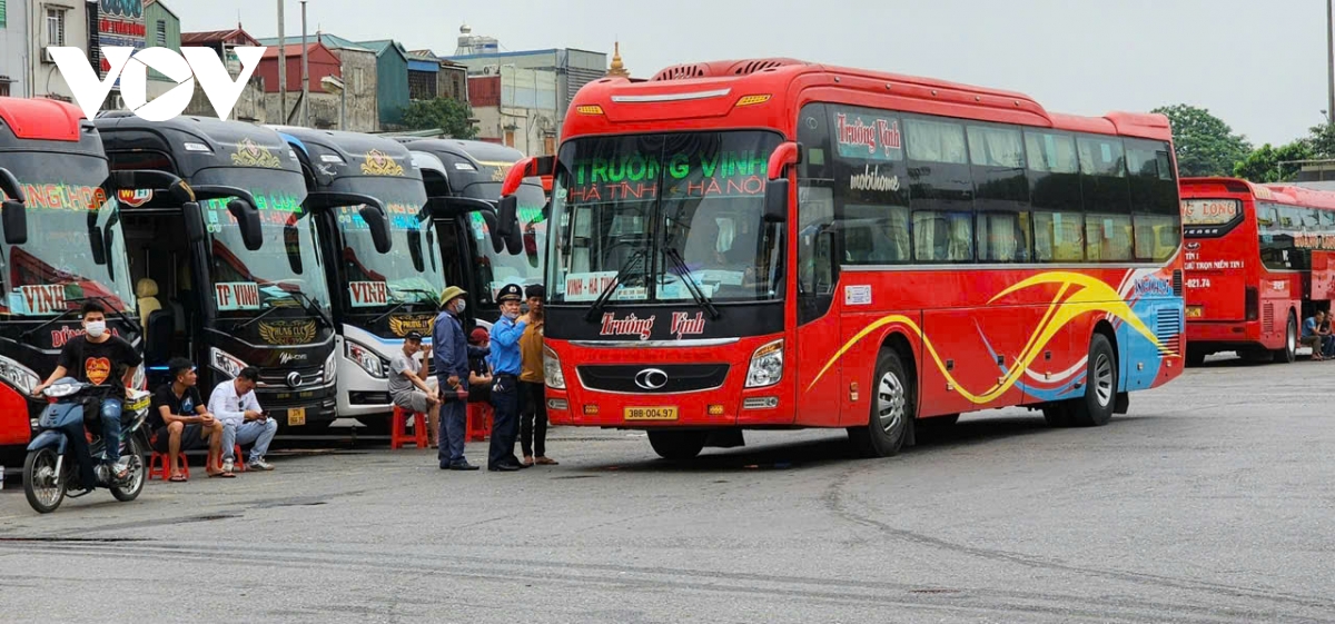 kiem tra cac ben xe o ha noi, khong de tang gia ve trai quy dinh hinh anh 2