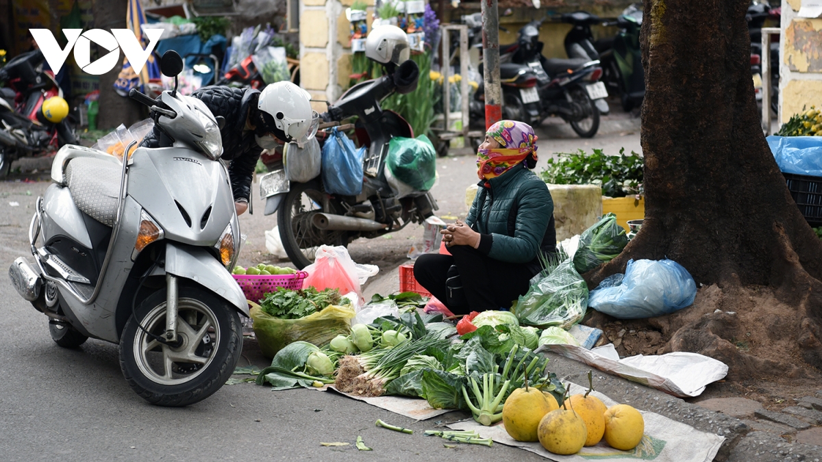 cho tet ngay 30, hang hoa phong phu, suc mua kem hinh anh 5