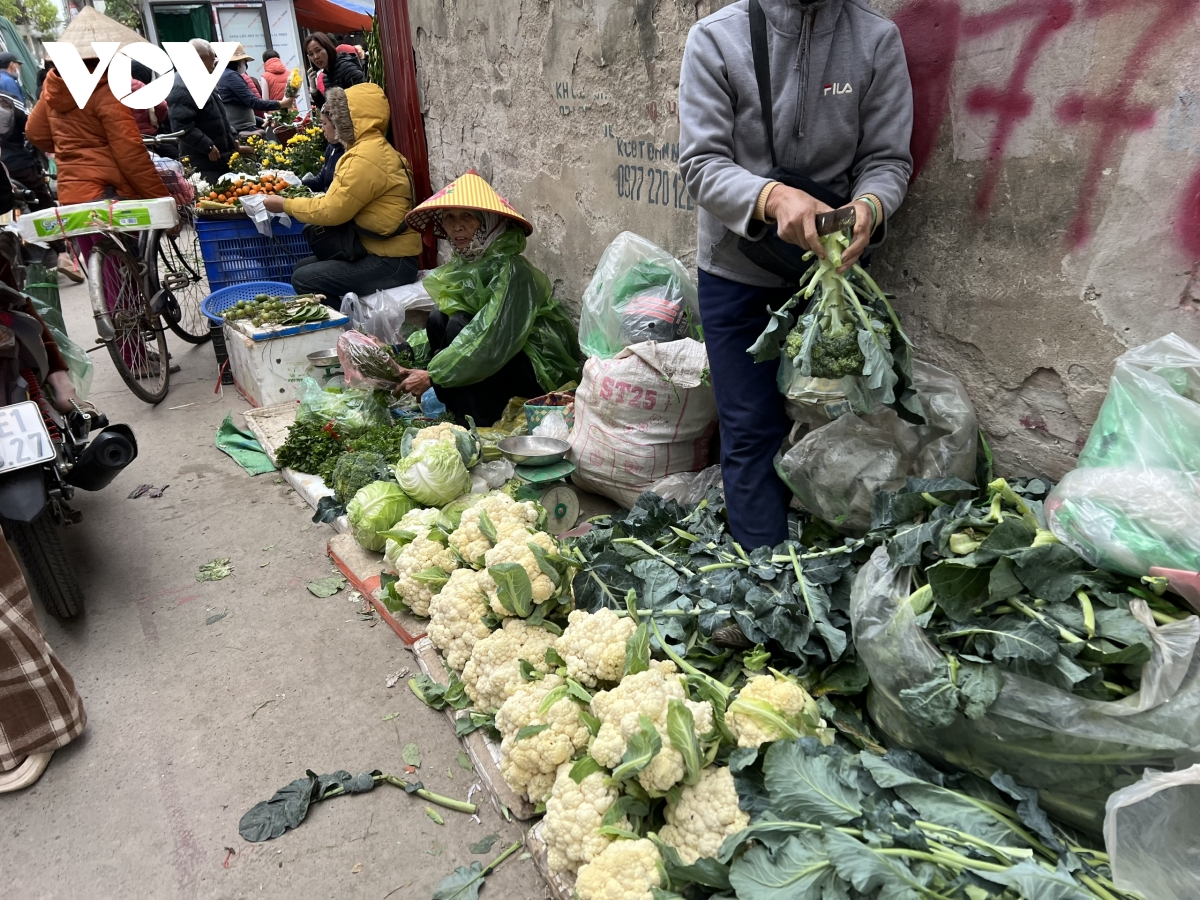 hoi ha phien cho cuoi nam, gia ca nhieu mat hang tang chong mat hinh anh 8